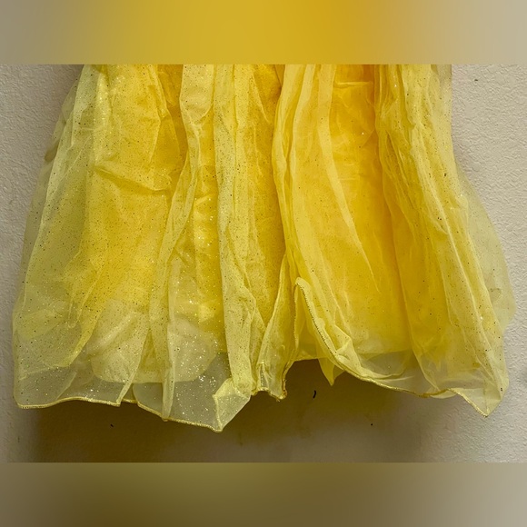 BNWT Disney Belle Gown SIZE 5/6 - Picture 13 of 16